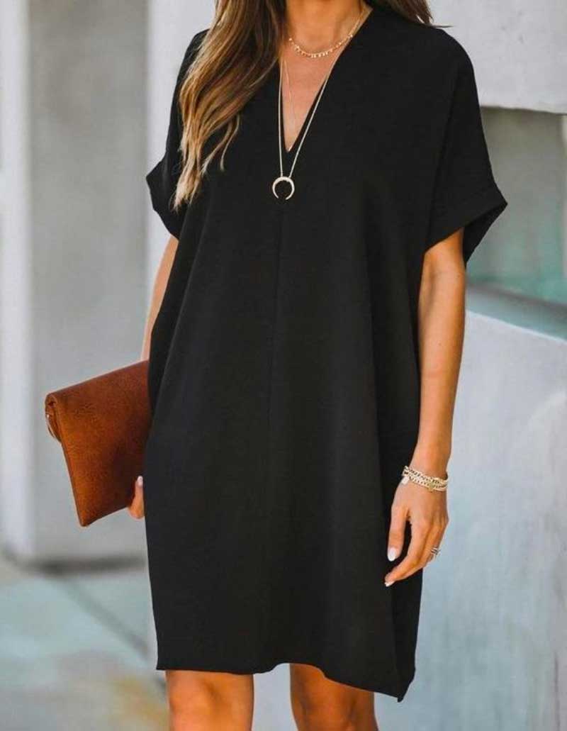 How To Style A Black Cotton Shift Dress For Spring & Summer