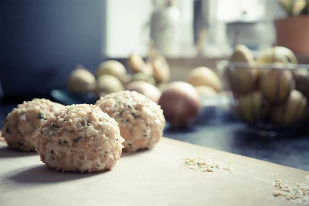 Bread Dumplings, Salads or Sauce
