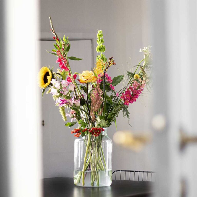 Fresh Flowers Are the Secret to a Happier Home