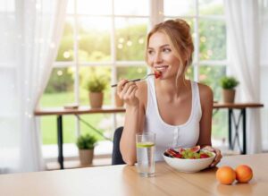 Why Mindful Eating Has Become a Core Part of Beauty Culture