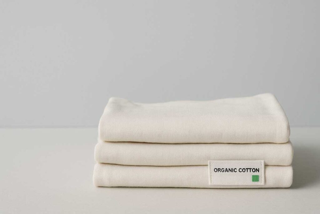 The benefits of organic cotton in daily fashion choices