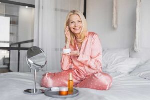Nighttime Skin Strategies for Waking Up Less Dry and Flaky