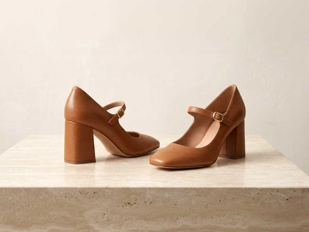 Block heel shoes with a wide heel and structured upper