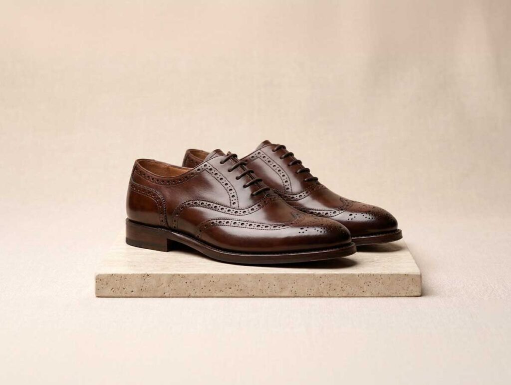 Brogue shoes with decorative perforations and a classic leather silhouette